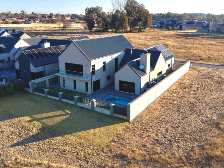 4 Bedroom Property for Sale in Heron Banks Golf Estate Free State